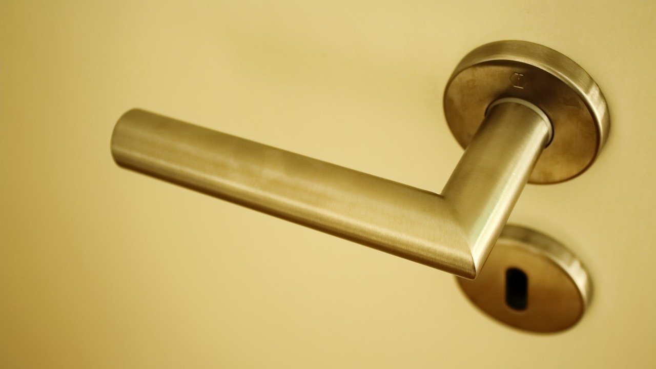 door knob, metal, close-2180013.jpg